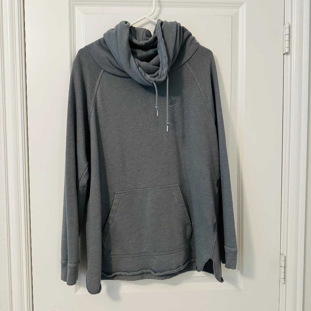 Nike Mock-Neck Grey Pullover